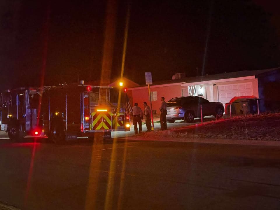 904S....12th Street West and Avenue J....caller states kitchen on fire....sheriff and FD...