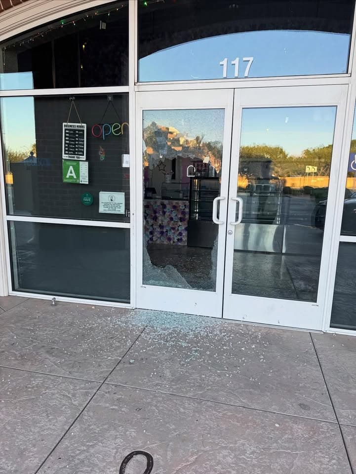 Sinful Treats also burglarized along with Big Belly Pizza Good morning Quartz...