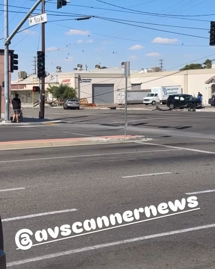 902T/902R....Lancaster Blvd and Yucca....two vehicle collsion, one into pole, pole is down....sheriff...