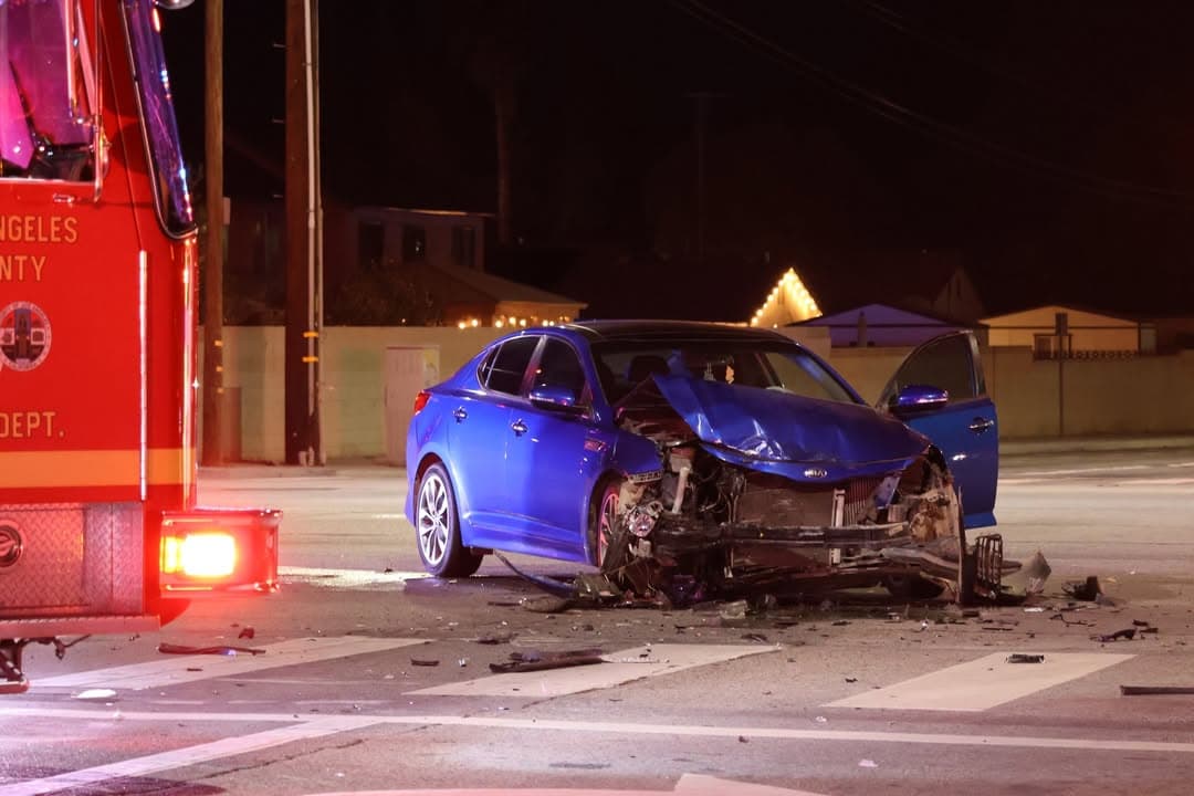 902T/902R....15th Street East and Avenue J....two vehicle collsion....sheriff and FD enroute code...