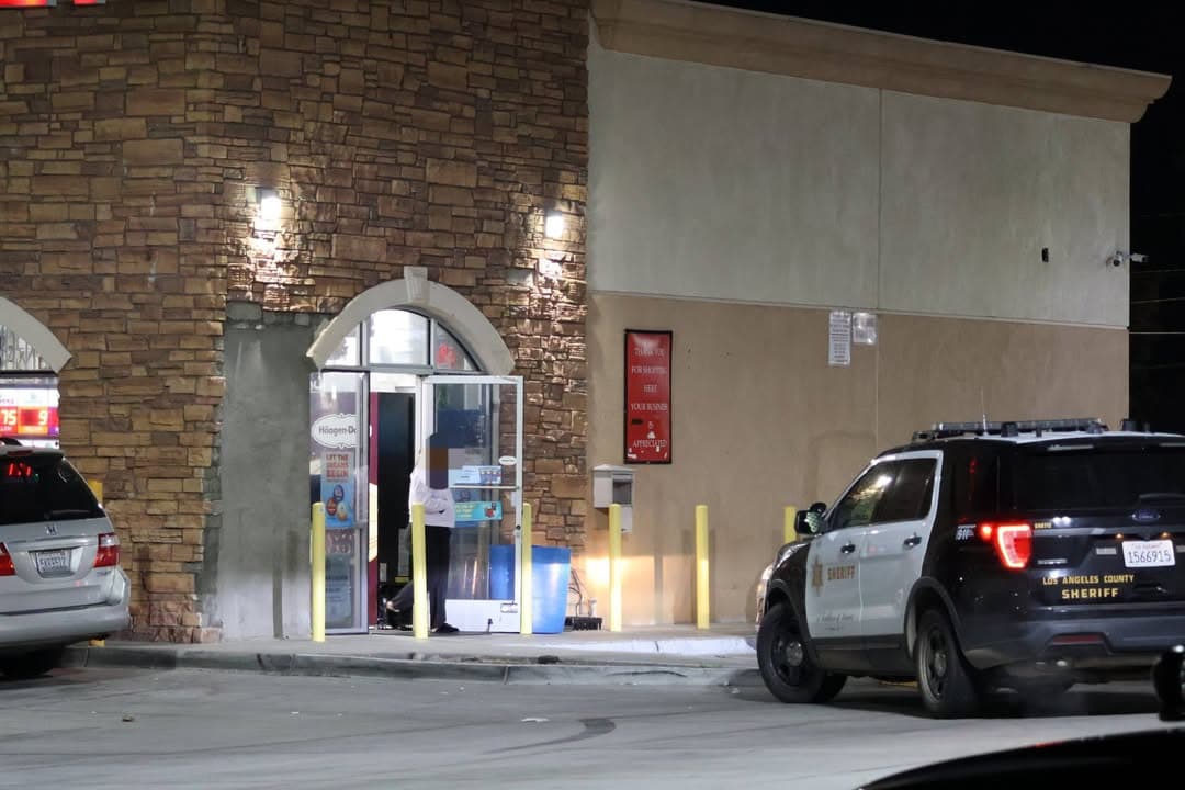 211/417....6th Street East and Avenue K at Town Liquor....store robbed at gunpoint...