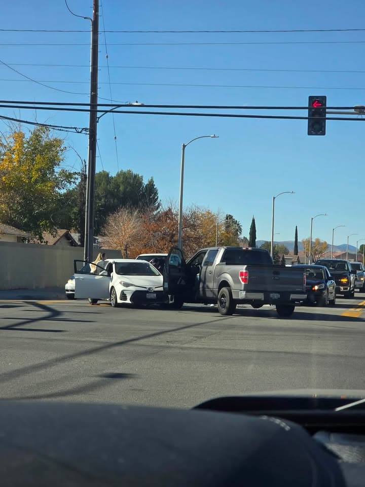 902T/902R....25th Street West and Avenue J-8....two vehicle collsion....sheriff and FD enroute code...