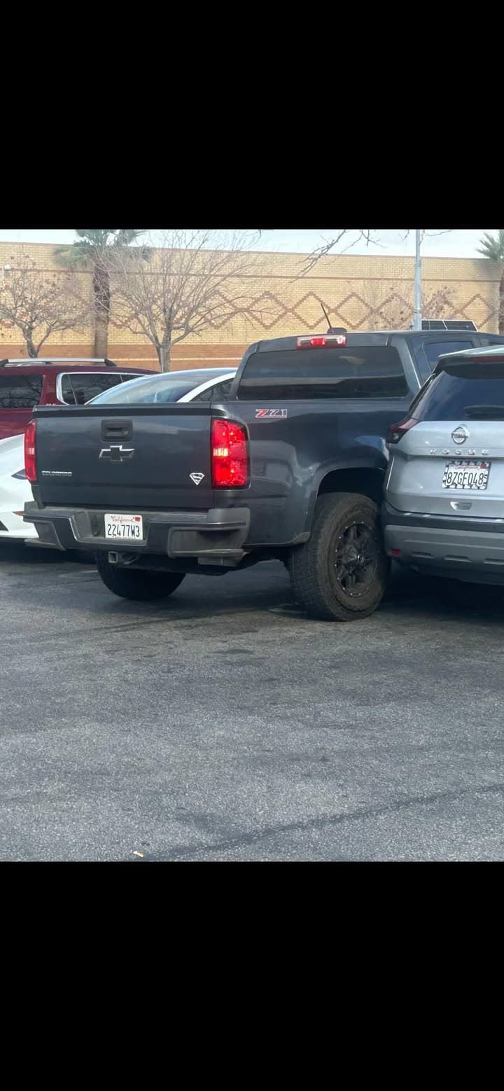 Posting for a follower HIT AND RUN ‼️AV MALL 1:25 I saw...