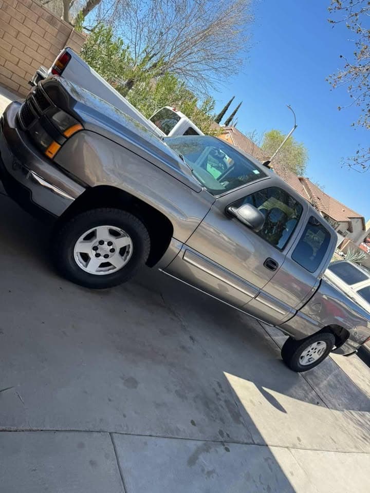 STOLEN: I live in palmdale and was reaching out for your help...