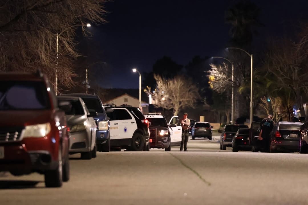927H....47th Street East and Pearblossom Highway (Rose)....caller called 911 and said an...