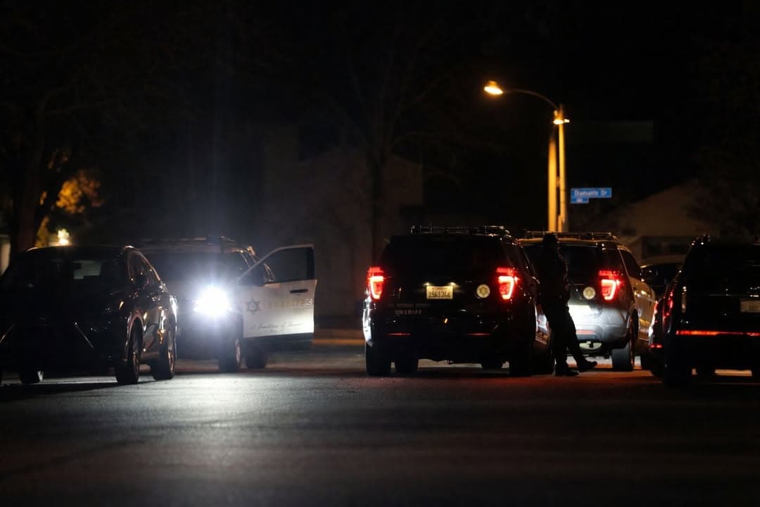 Attempt 503....Division Street and Avenue O (Castillo)....four male blalck juvies wearing hoodies...