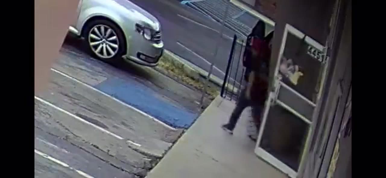 Posting for Lancaster Furniture Some one stole our patio chair and coffee...