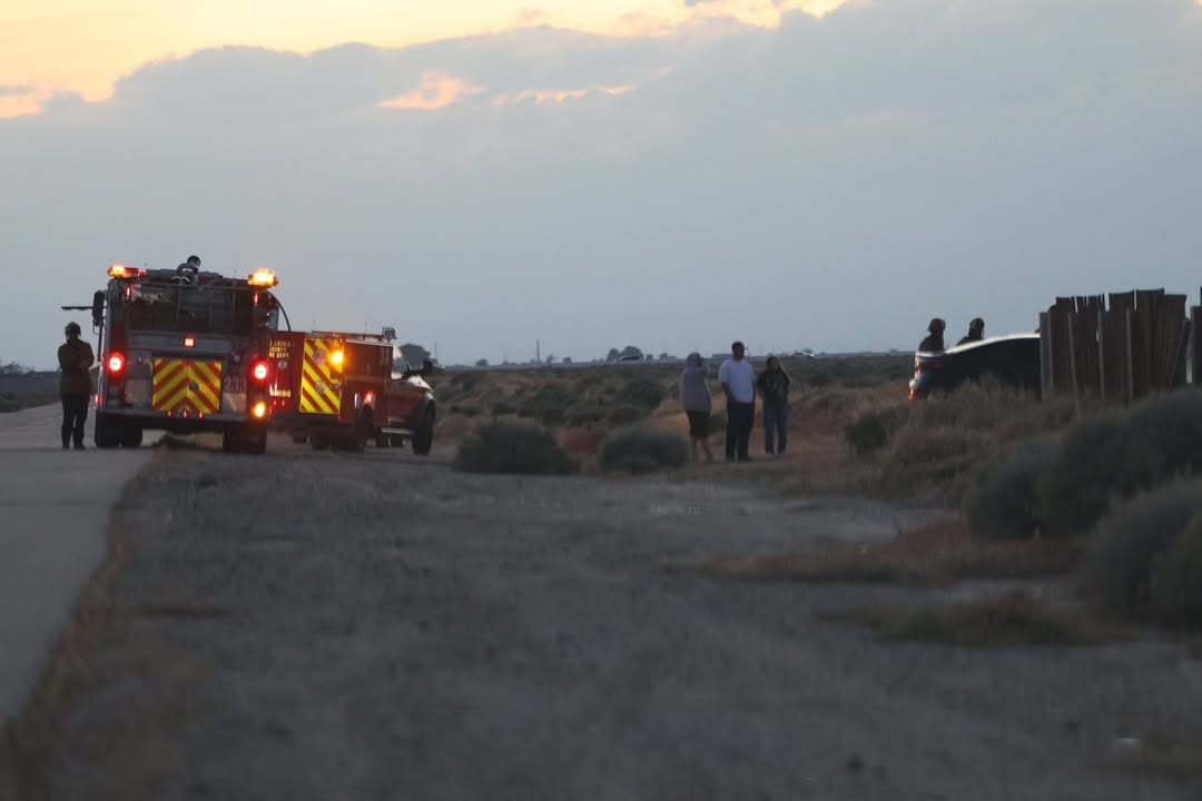 904A/possible 503....Avenue B west of Sierra Highway....fully involved vehicle fire....Engine 233 on...