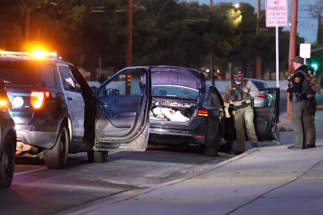 ASSISTANCE REQUEST....Redwood and Milling....deputy behind a confirmed stolen 2024 Nissan Alitima with...