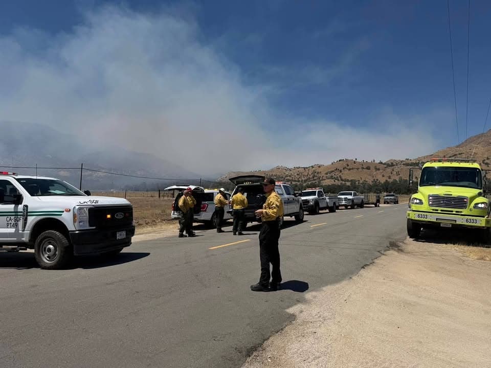 #VegetationFire #WalkerFire 📍KERN RIVER CANYON, Calif., The fire is approximately 138 acres...