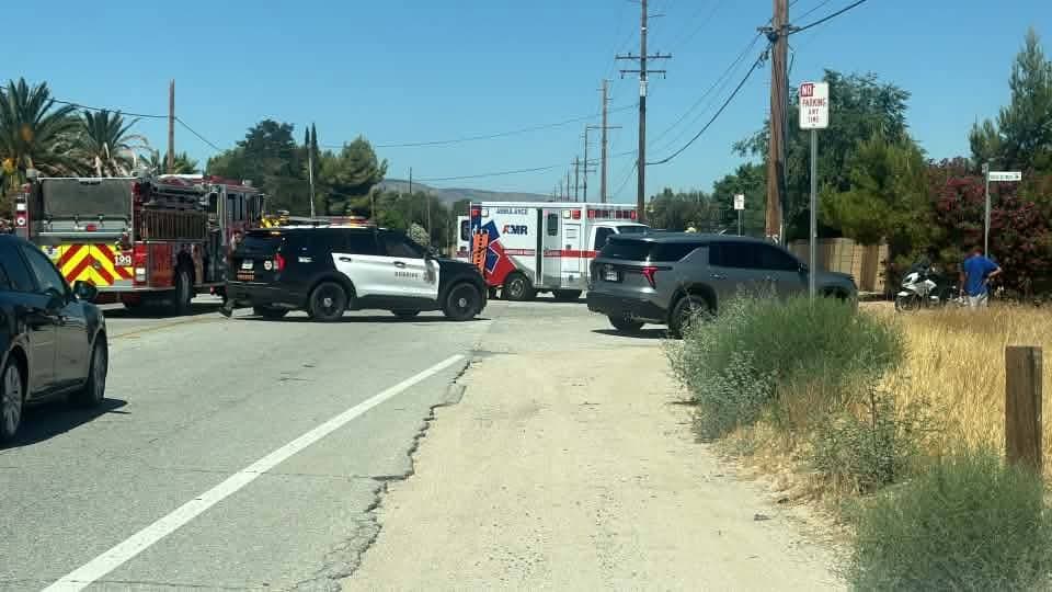 902T/902R....20th Street West and Avenue M....motorcycle vs truck.....Lancaster and Palmdale sheriff and...