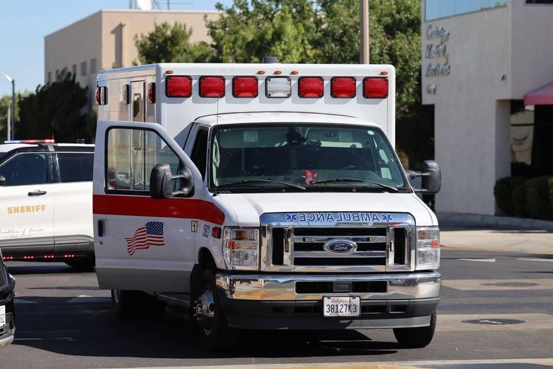 902T/902R....Fern Avenue and Lancaster Boulevard at Wells Fargo....vehicle vs pedestrian on bicycle.....sheriff...