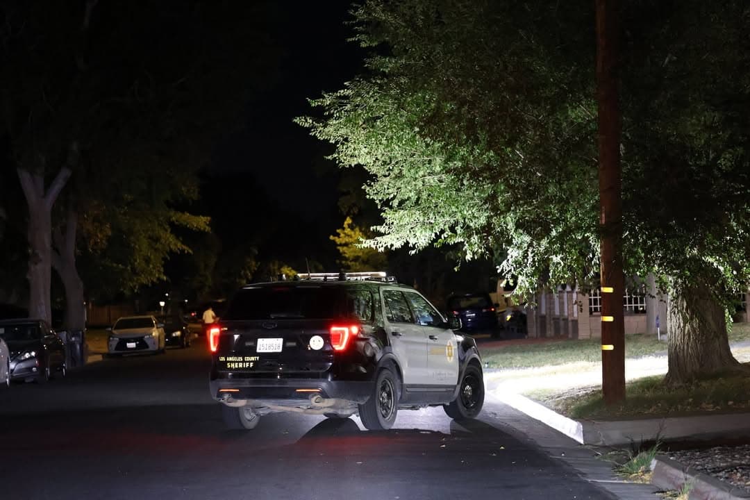 Possible 459.....Elm and Avenue J-8....possible burglary at location....sheriff enroute UPDATE: deputy requesting...