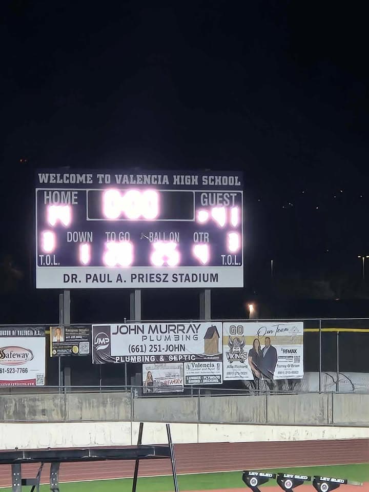 West Ranch High (14) vs Palmdale High (41). Varsity
