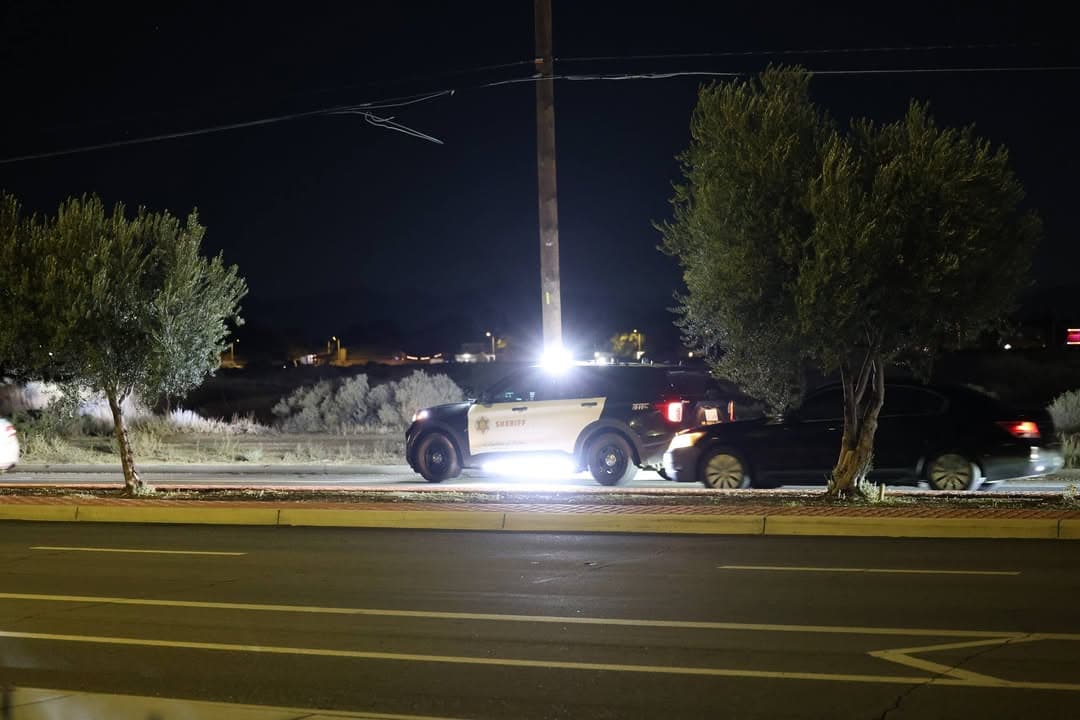 ASSISTANCE REQUEST · Kettering and Challenger Way · deputy in foot pursuit of at least five 417(gun) suspects that footbailed from a vehicle · currently running eastbound thru…