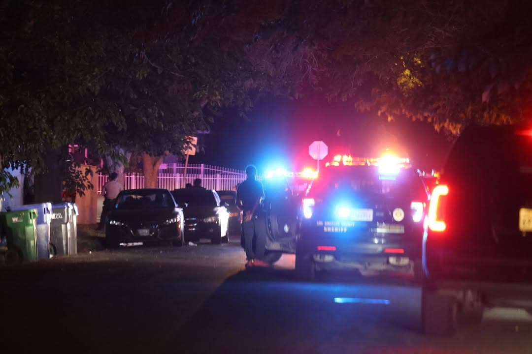 ASSISTANCE REQUEST....700 block of East Oldfield....deputy requesting multiple units code 3 for...