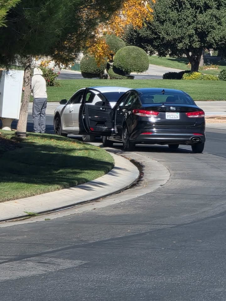 Mind posting this these guys were breaking into the mailbox in Portofino homes