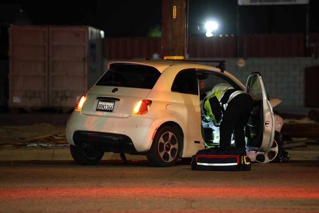 Solo vehicle into pole · Avenue I and Yucca, pole and wires down